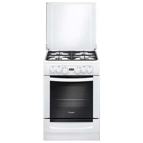 Confronta la stufa ad efesto che brucia Darina Hansa