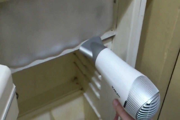 Come scongelare diversi tipi di frigoriferi: preparazione e regole per lo scongelamento