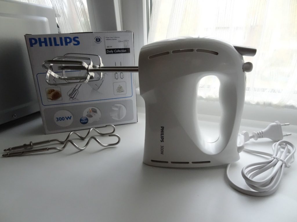 Miscelatori con una ciotola: una panoramica dei migliori modelli del 2018: brevi specifiche e prezzi correnti