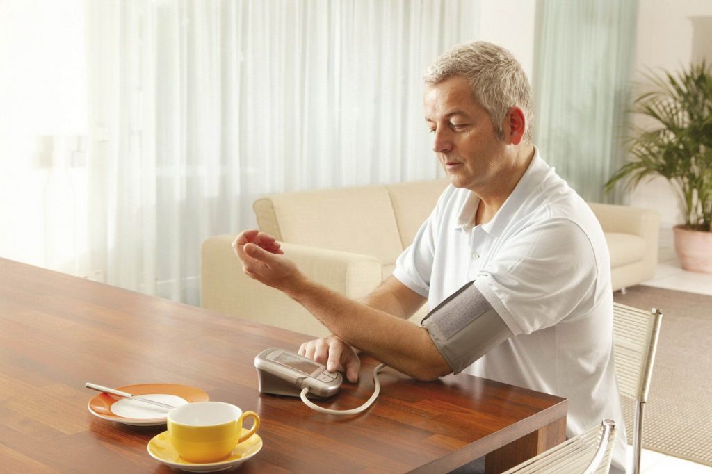 Cos'è un tonometro e come usarlo? Quali tonometri sono disponibili e quale è meglio scegliere per l'uso domestico?