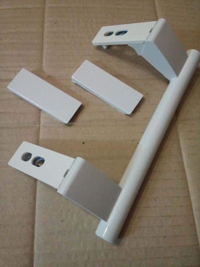 Algoritmo di azioni: come rimuovere la maniglia del frigorifero