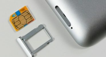 Scegli un tablet in macchina come navigatore, DVR, radio