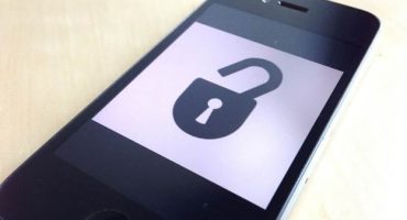 Come sbloccare il telefono su Android o iOS