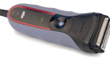 Come smontare un rasoio braun serie 3 a casa