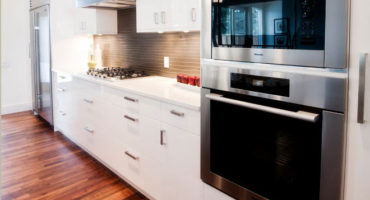 Forno a microonde o armadio sopra il fornello: posso appendere