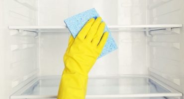 Come lavare il frigorifero dentro e fuori a casa