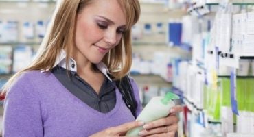 I migliori shampoo curativi e complessi per la forfora